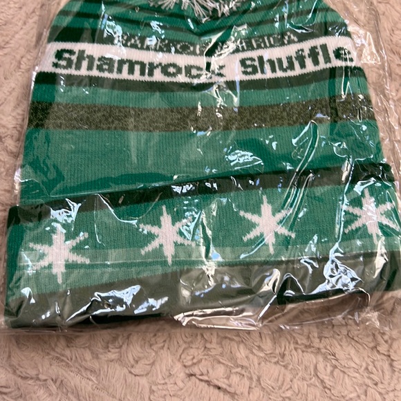 New Shamrock Shuffle Chicago green hat, new in original sealed packaging - Picture 7 of 12
